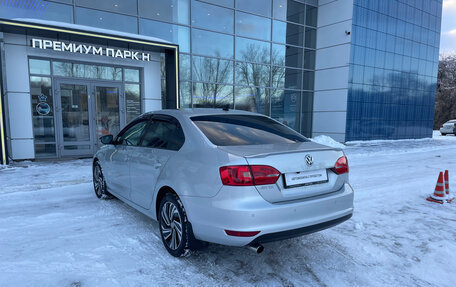 Volkswagen Jetta VI, 2013 год, 930 000 рублей, 6 фотография