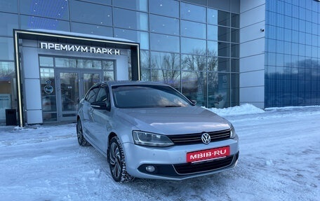 Volkswagen Jetta VI, 2013 год, 930 000 рублей, 10 фотография