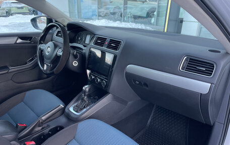 Volkswagen Jetta VI, 2013 год, 930 000 рублей, 18 фотография