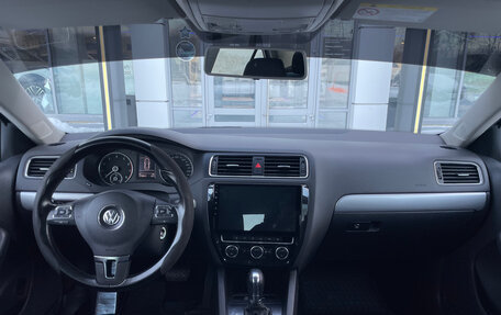 Volkswagen Jetta VI, 2013 год, 930 000 рублей, 19 фотография