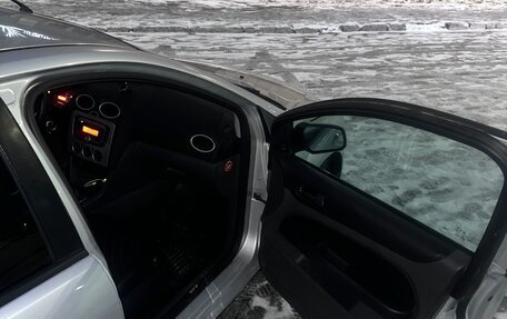 Ford Focus II рестайлинг, 2007 год, 400 000 рублей, 25 фотография