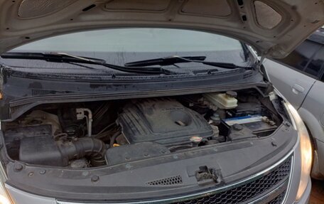 Hyundai Grand Starex Grand Starex I рестайлинг 2, 2010 год, 1 380 000 рублей, 14 фотография