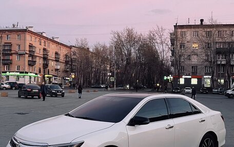 Toyota Camry, 2017 год, 2 400 000 рублей, 7 фотография