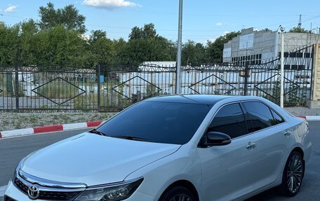 Toyota Camry, 2017 год, 2 400 000 рублей, 6 фотография