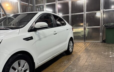 KIA Rio III рестайлинг, 2013 год, 590 000 рублей, 12 фотография