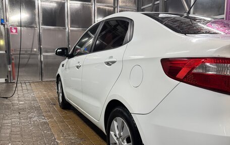 KIA Rio III рестайлинг, 2013 год, 590 000 рублей, 13 фотография
