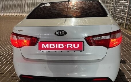 KIA Rio III рестайлинг, 2013 год, 590 000 рублей, 4 фотография