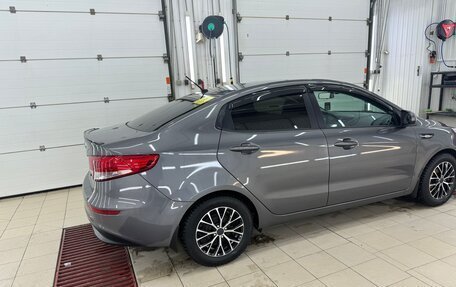 KIA Rio III рестайлинг, 2016 год, 980 000 рублей, 3 фотография