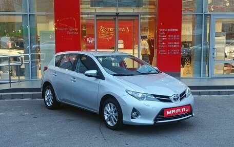 Toyota Auris II, 2013 год, 1 199 000 рублей, 3 фотография