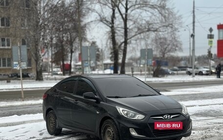 Hyundai Solaris II рестайлинг, 2011 год, 690 000 рублей, 2 фотография