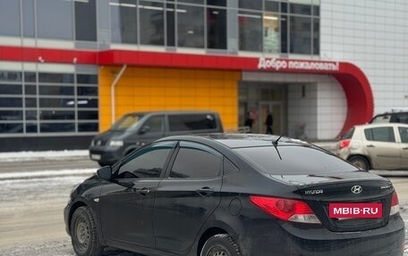 Hyundai Solaris II рестайлинг, 2011 год, 690 000 рублей, 5 фотография