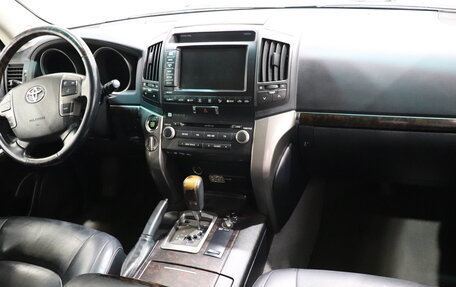 Toyota Land Cruiser 200, 2011 год, 3 490 000 рублей, 12 фотография