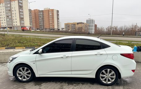Hyundai Solaris II рестайлинг, 2015 год, 1 350 000 рублей, 3 фотография