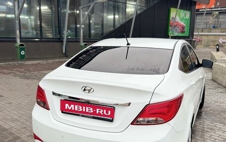 Hyundai Solaris II рестайлинг, 2015 год, 1 350 000 рублей, 4 фотография