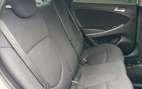 Hyundai Solaris II рестайлинг, 2015 год, 1 350 000 рублей, 14 фотография