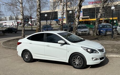 Hyundai Solaris II рестайлинг, 2015 год, 1 350 000 рублей, 17 фотография
