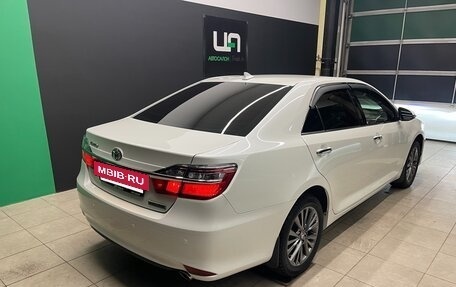 Toyota Camry, 2017 год, 2 650 000 рублей, 6 фотография