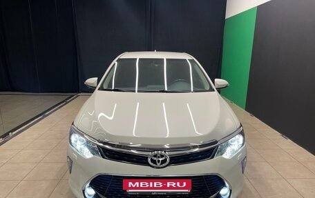 Toyota Camry, 2017 год, 2 650 000 рублей, 2 фотография