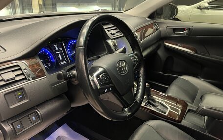 Toyota Camry, 2017 год, 2 650 000 рублей, 11 фотография