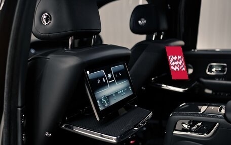 Rolls-Royce Cullinan, 2021 год, 43 000 000 рублей, 12 фотография