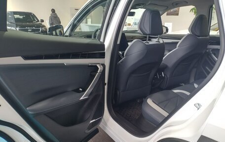 Geely Atlas, 2025 год, 3 717 190 рублей, 15 фотография