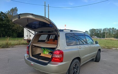 Toyota Highlander III, 2002 год, 1 250 000 рублей, 5 фотография