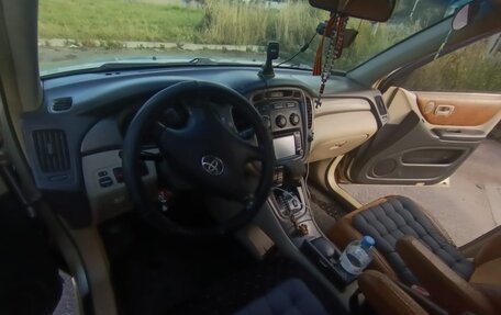 Toyota Highlander III, 2002 год, 1 250 000 рублей, 11 фотография