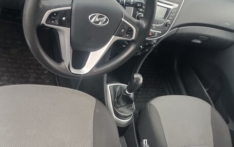 Hyundai Solaris II рестайлинг, 2012 год, 599 000 рублей, 6 фотография