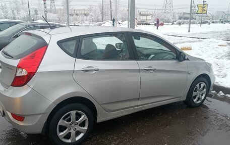 Hyundai Solaris II рестайлинг, 2012 год, 599 000 рублей, 5 фотография