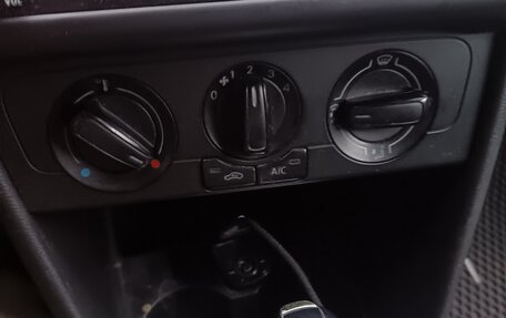 Volkswagen Polo VI (EU Market), 2015 год, 620 000 рублей, 3 фотография