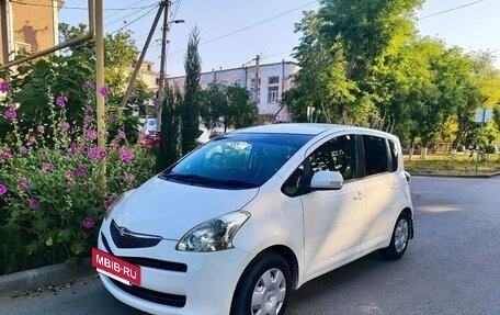 Toyota Ractis I, 2010 год, 770 000 рублей, 2 фотография