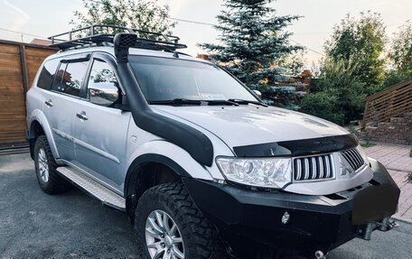Mitsubishi Pajero Sport II рестайлинг, 2011 год, 2 450 000 рублей, 3 фотография