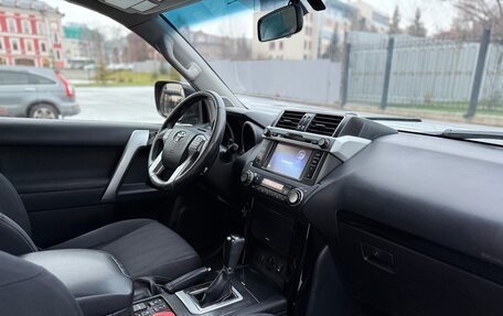 Toyota Land Cruiser Prado 150 рестайлинг 2, 2015 год, 2 970 000 рублей, 13 фотография