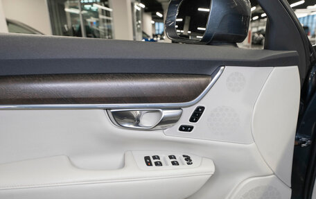 Volvo V90 Cross Country I рестайлинг, 2017 год, 2 650 000 рублей, 19 фотография