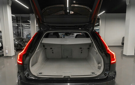 Volvo V90 Cross Country I рестайлинг, 2017 год, 2 650 000 рублей, 22 фотография