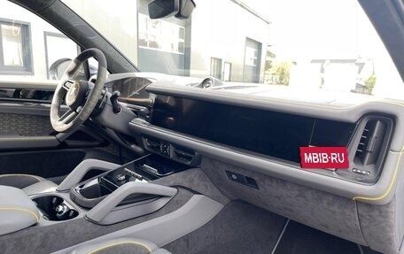 Porsche Cayenne III, 2025 год, 47 700 000 рублей, 26 фотография