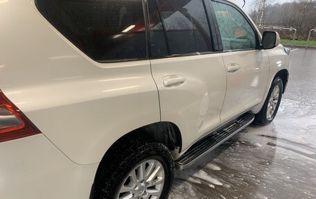 Toyota Land Cruiser Prado 150 рестайлинг 2, 2016 год, 3 700 000 рублей, 4 фотография