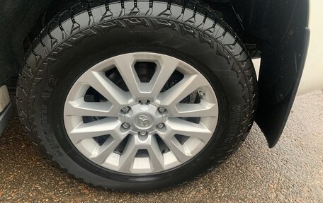 Toyota Land Cruiser Prado 150 рестайлинг 2, 2016 год, 3 700 000 рублей, 10 фотография