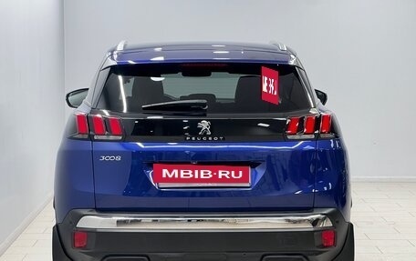 Peugeot 3008 II, 2018 год, 1 965 000 рублей, 3 фотография