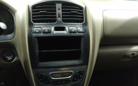 Hyundai Santa Fe III рестайлинг, 2004 год, 290 000 рублей, 10 фотография