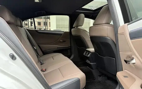 Lexus ES VII, 2025 год, 5 683 000 рублей, 16 фотография