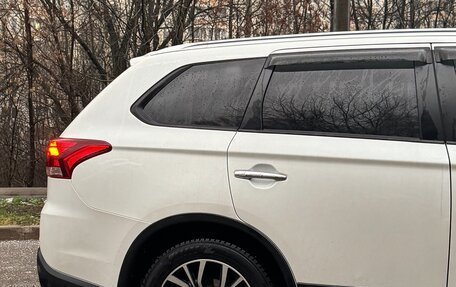 Mitsubishi Outlander III рестайлинг 3, 2017 год, 2 050 000 рублей, 7 фотография