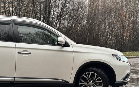 Mitsubishi Outlander III рестайлинг 3, 2017 год, 2 050 000 рублей, 6 фотография