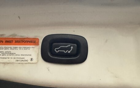 Mitsubishi Outlander III рестайлинг 3, 2017 год, 2 050 000 рублей, 9 фотография