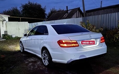 Mercedes-Benz E-Класс, 2012 год, 1 500 000 рублей, 4 фотография