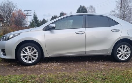 Toyota Corolla, 2013 год, 1 300 000 рублей, 5 фотография