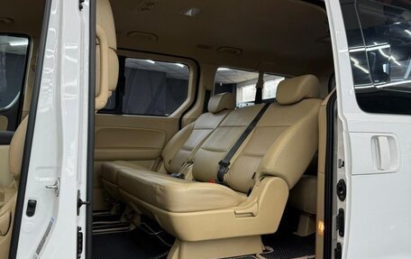 Hyundai H-1 II рестайлинг, 2018 год, 2 399 000 рублей, 10 фотография