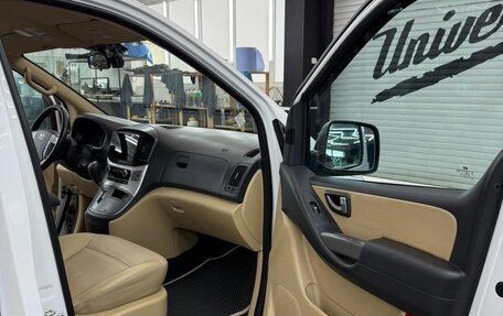 Hyundai H-1 II рестайлинг, 2018 год, 2 399 000 рублей, 15 фотография