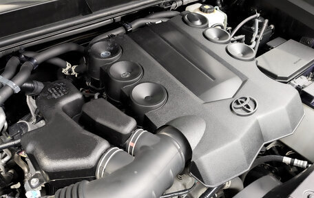 Toyota Land Cruiser Prado 150 рестайлинг 2, 2021 год, 6 820 000 рублей, 9 фотография