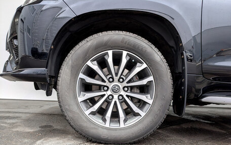 Toyota Land Cruiser Prado 150 рестайлинг 2, 2021 год, 6 820 000 рублей, 18 фотография